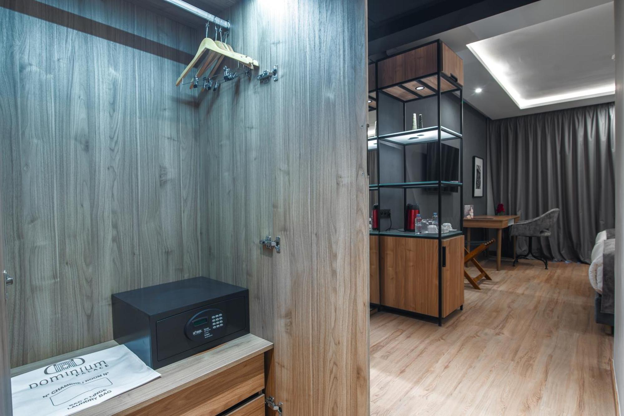 Dominium Palace Агадир Экстерьер фото A safe in a hotel room